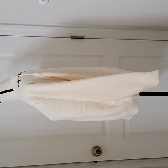 Dazy Size L Cream Colored Sweater with Floral Pattern at Back Neckline, EUC - Picture 3 of 12